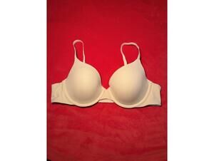 NWOT Skims Fits Everybody T Shirt Bra Color Clay Size 38B
